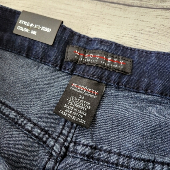 Men's Distressed Denim Shorts - Dark Blue Size 34 and 36 Available - Picture 6 of 11